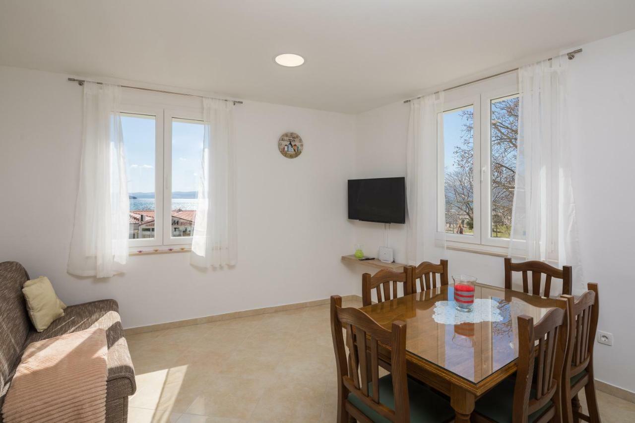 Sandy Beach Apartment Omiš Екстериор снимка